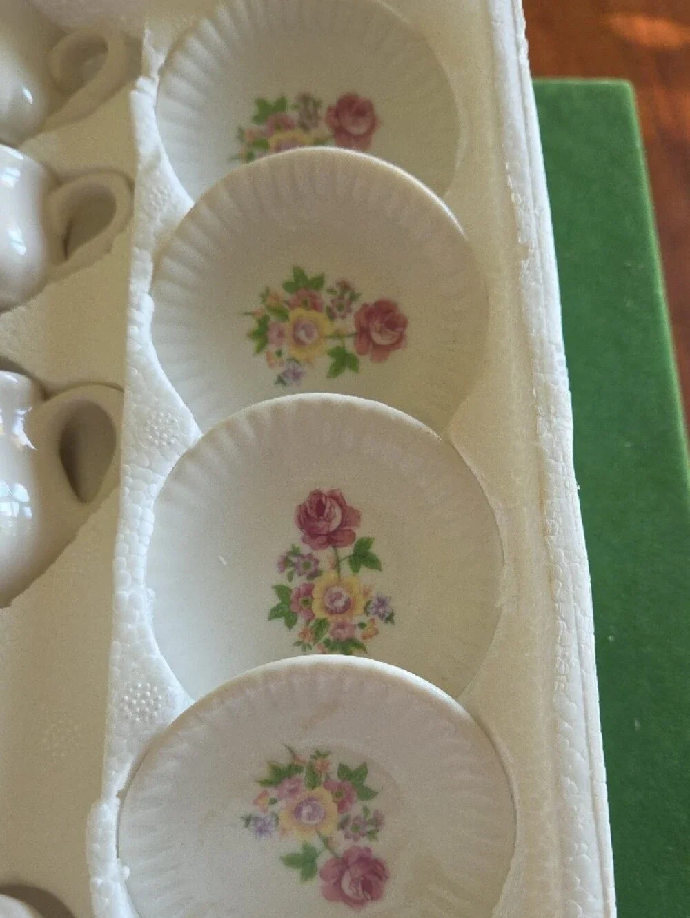 Floral Porcelain Tea Set - Pink Rose Pattern